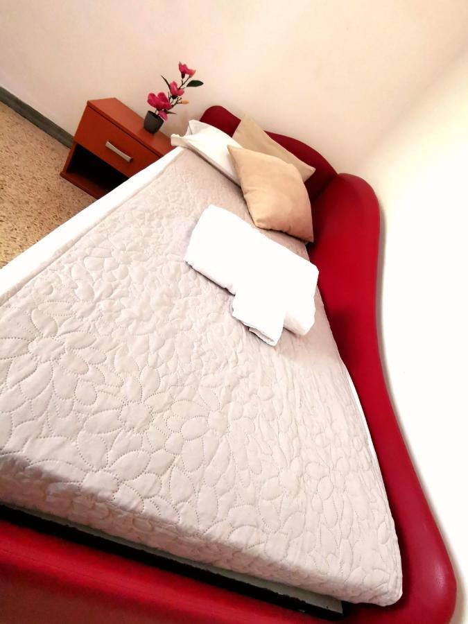 Hotel Ideale Young People Under 40 リミニ エクステリア 写真